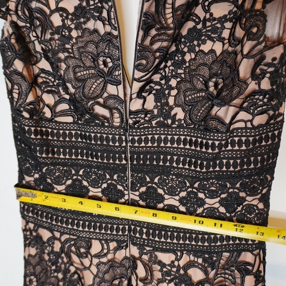 Monique Lhuillier gown formal dress black florallace overlay couture plunge neck - Picture 15 of 16